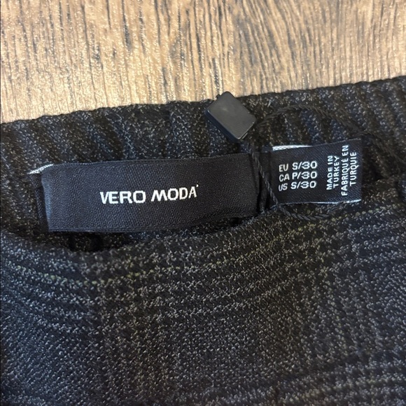 Vero Moda Charcoal Checkered Pants - Picture 3 of 6